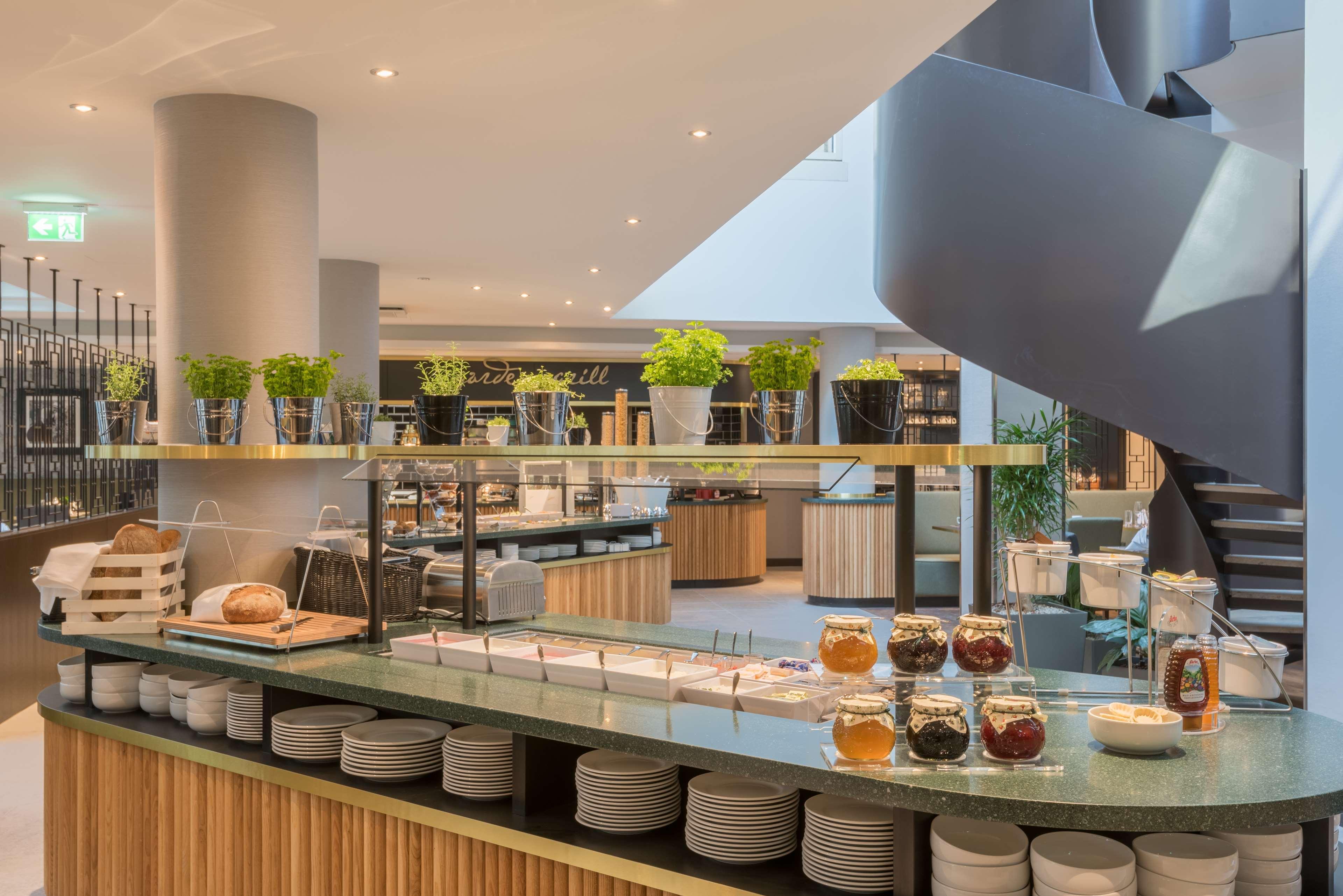 Hilton Garden Inn Frankfurt City Centre Франкфурт-на-Майне Экстерьер фото