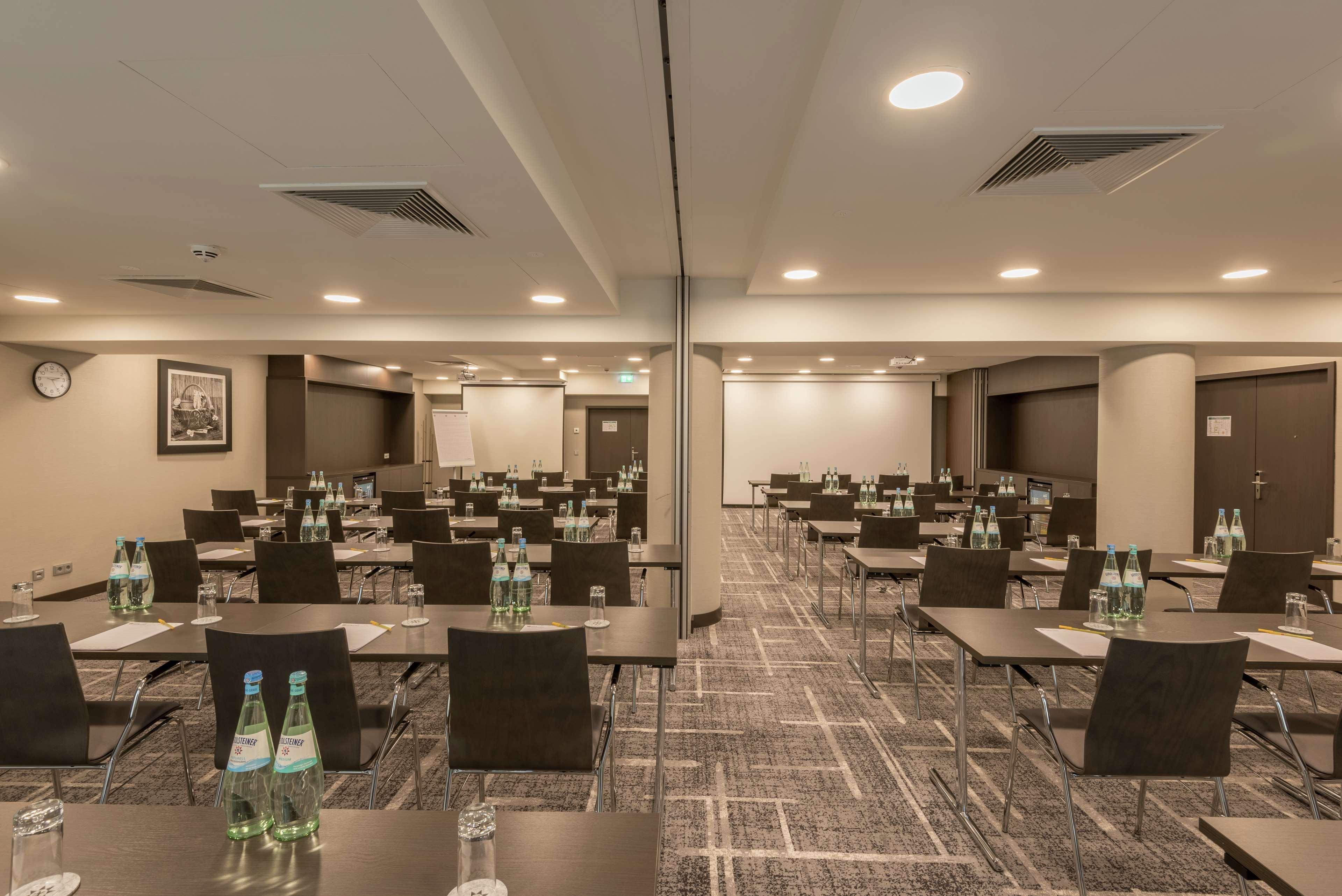Hilton Garden Inn Frankfurt City Centre Франкфурт-на-Майне Экстерьер фото