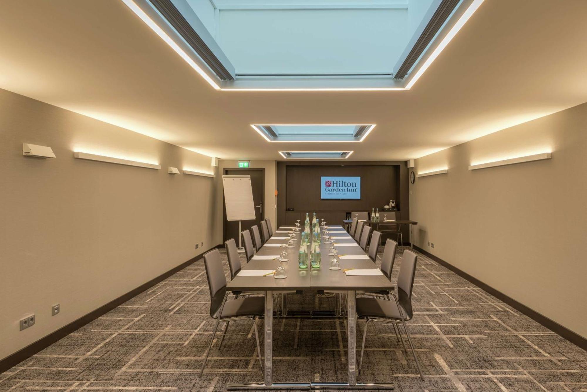 Hilton Garden Inn Frankfurt City Centre Франкфурт-на-Майне Экстерьер фото