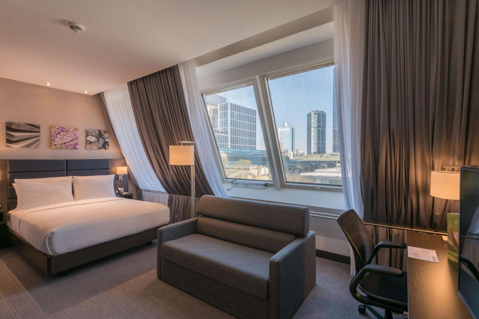 Hilton Garden Inn Frankfurt City Centre Франкфурт-на-Майне Экстерьер фото
