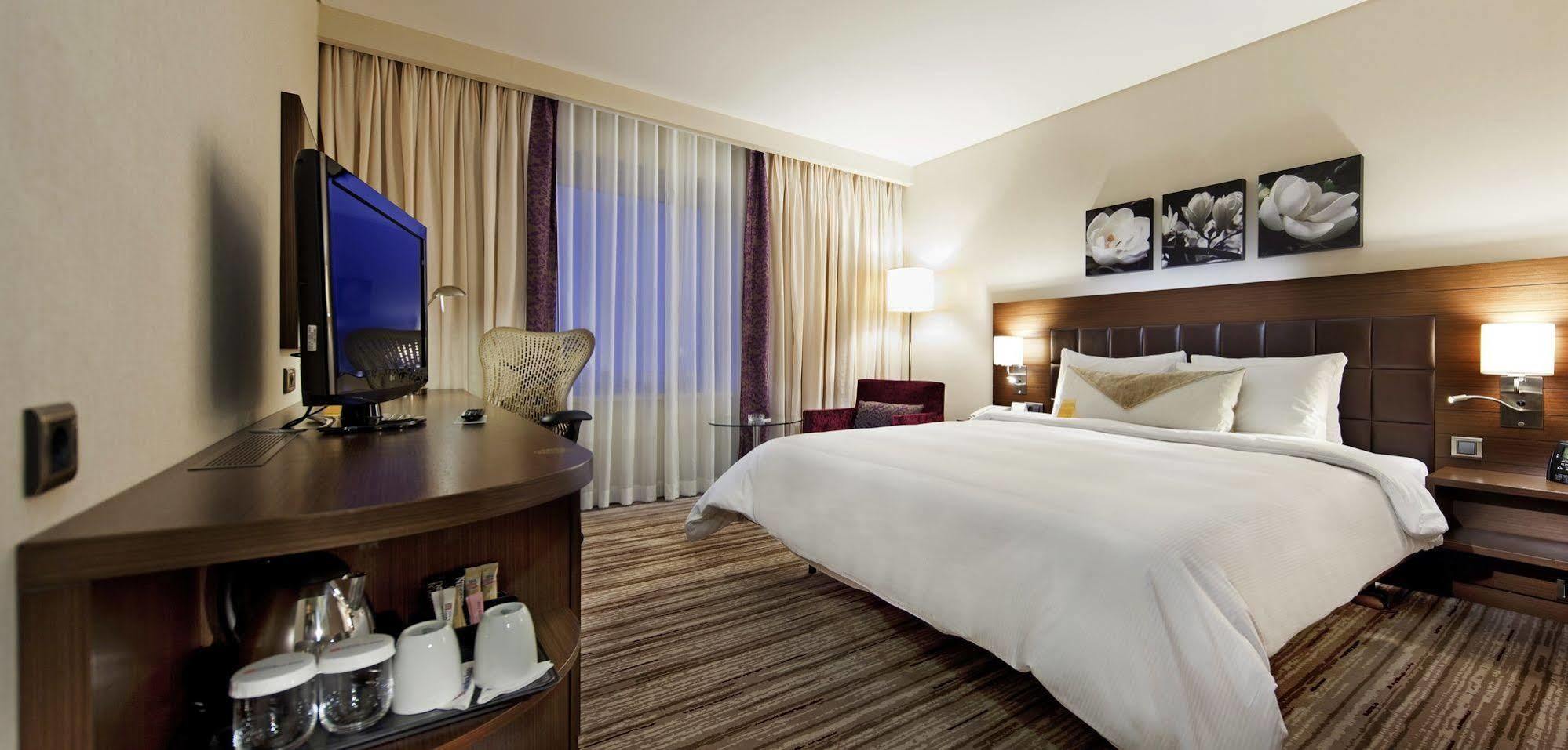 Hilton Garden Inn Frankfurt City Centre Франкфурт-на-Майне Экстерьер фото